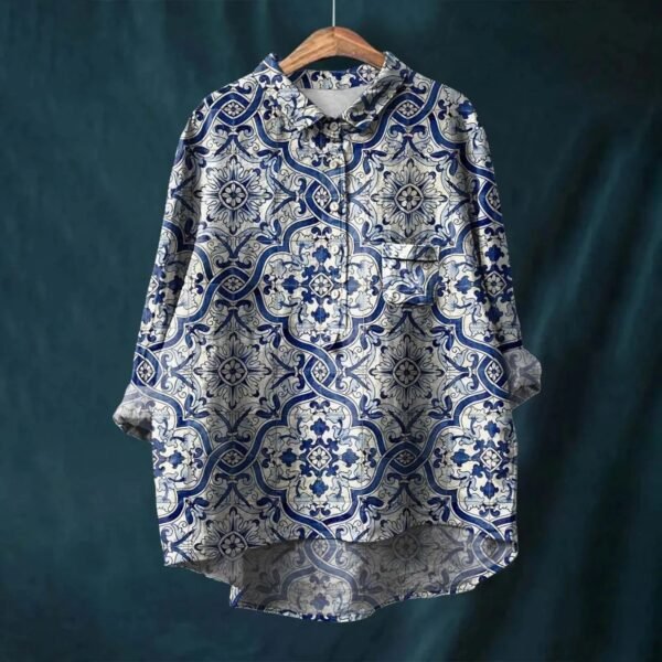 Ninette – Elegant Blouse with Floral Pattern