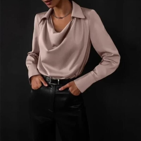 Nora – Classic Shirt with Elegant Cut